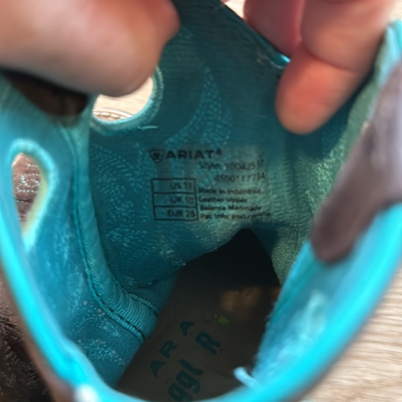 Ariat fat baby girls boots. - Picture 6 of 7